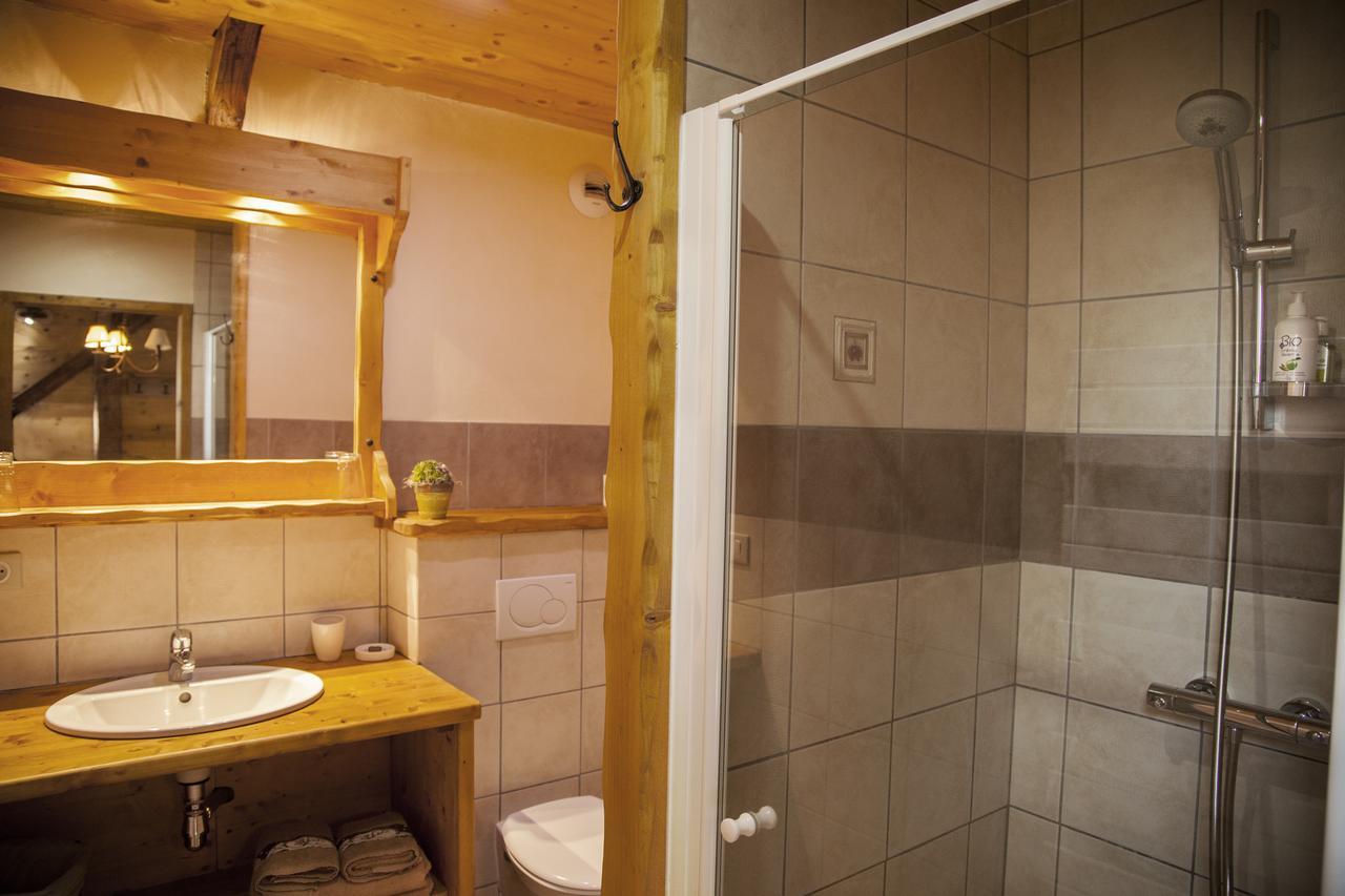 La Ferme De Noémie Chalet *